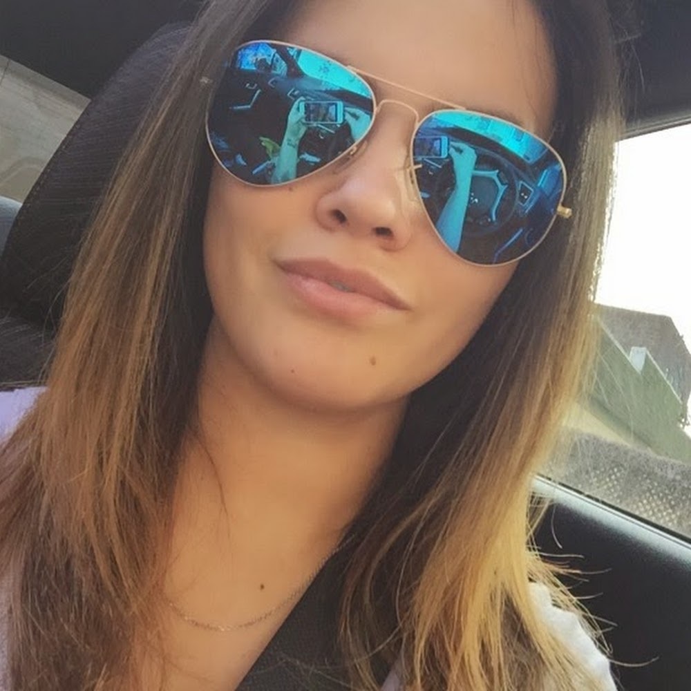 Meet your Posher, Daniellacoleman